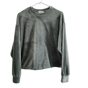 Urban Nation Velvety Cropped Sweater